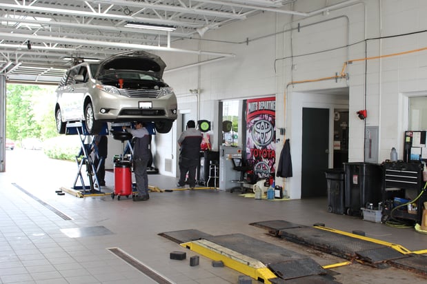 Images Russ Darrow Toyota Service Center