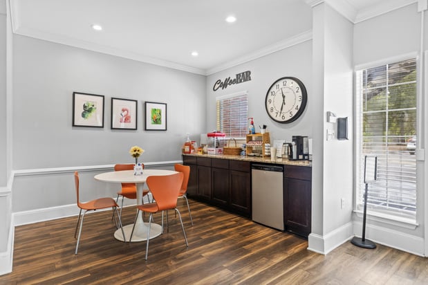 Images University Club Apartments