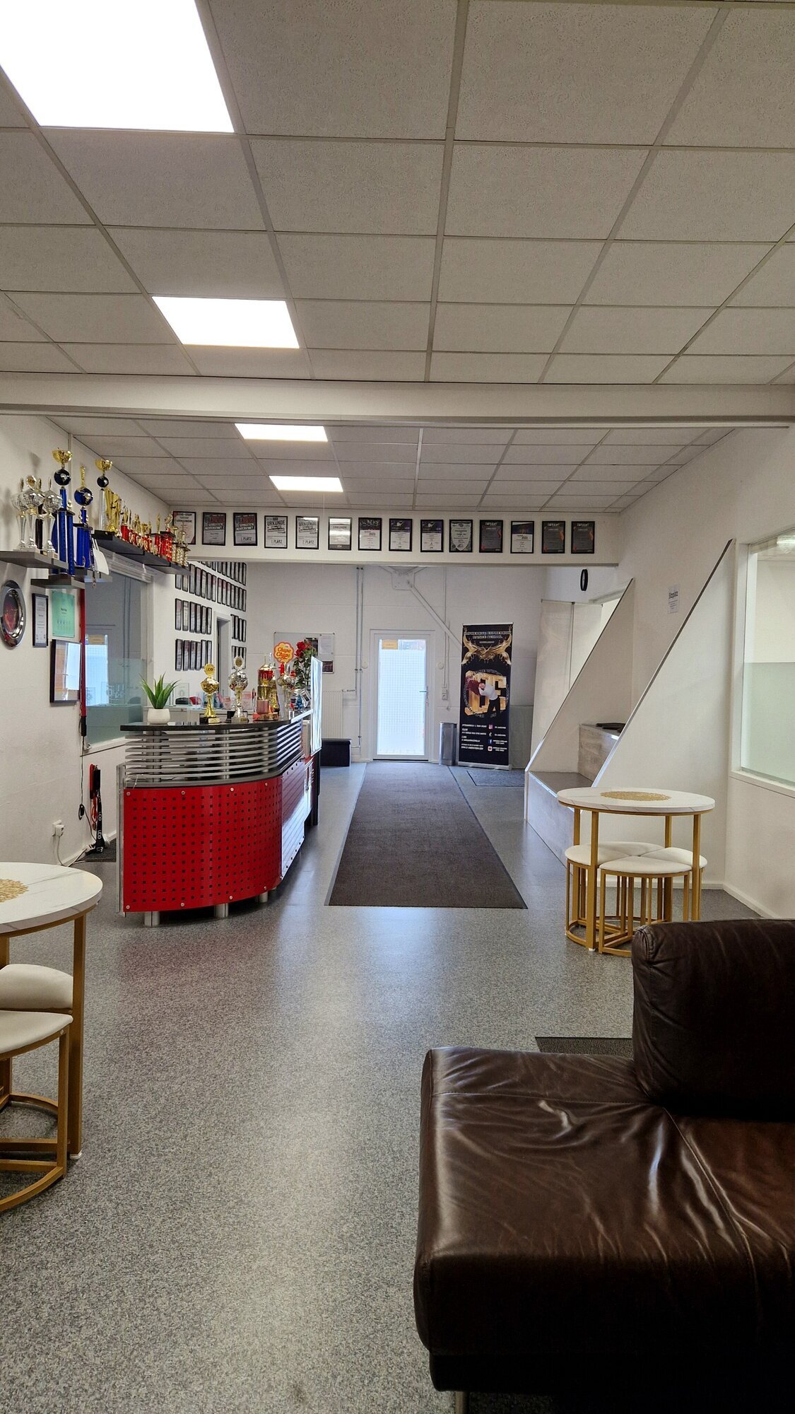 Bilder IE - (Impressive Expression) Dance School