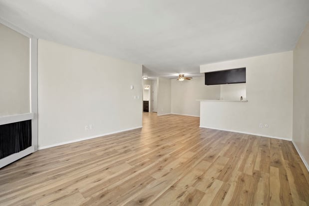 Images Parkway Plaza Apartments