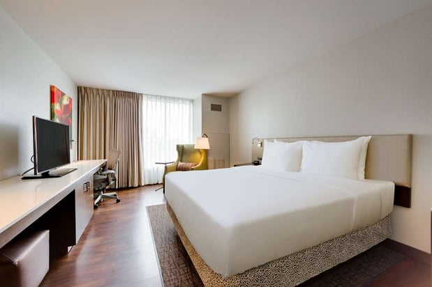 Images Hilton Garden Inn North Houston Spring