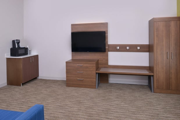 Images Holiday Inn Express & Suites Omaha - 120th And Maple by IHG