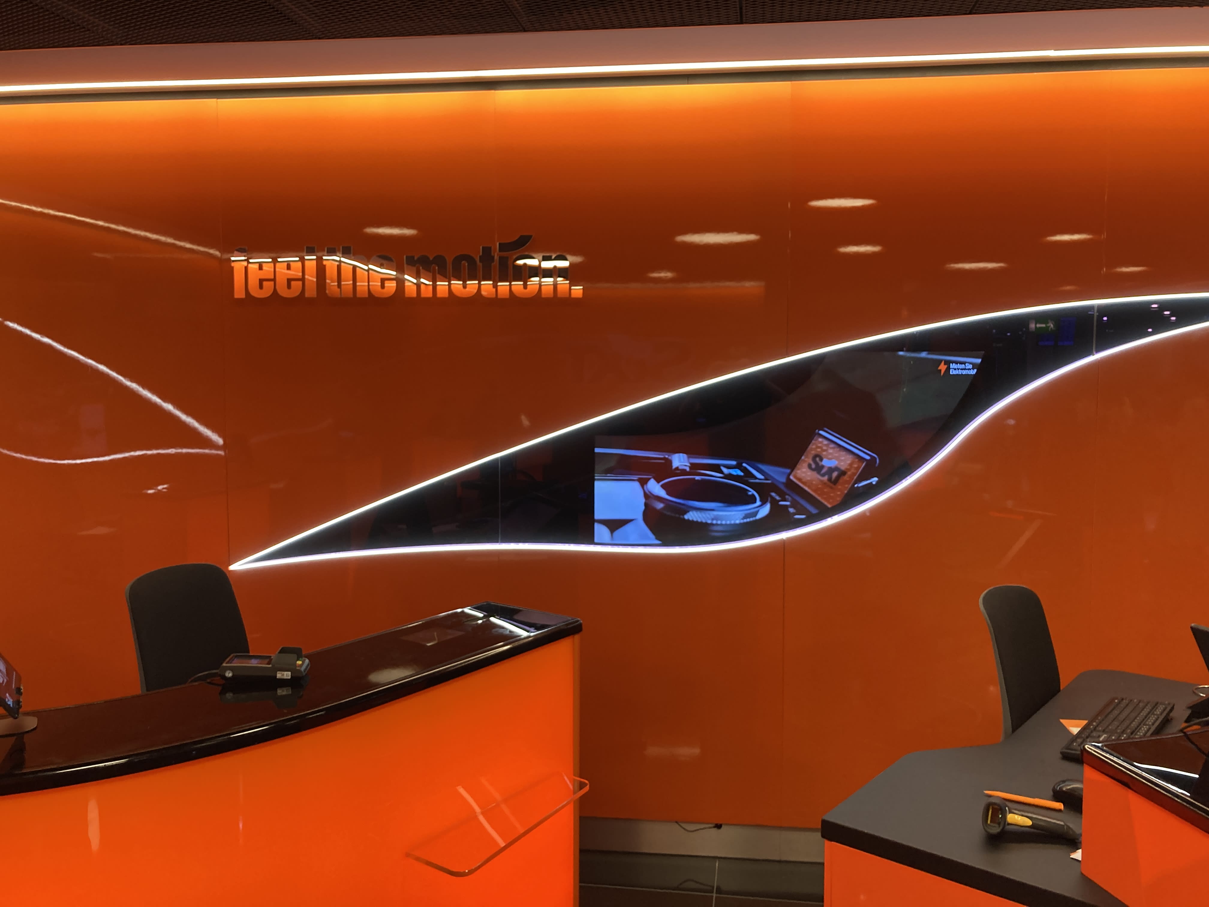 SIXT Autovermietung Düsseldorf Flughafen, Terminal Ring 1, Zentralgeb. in Düsseldorf