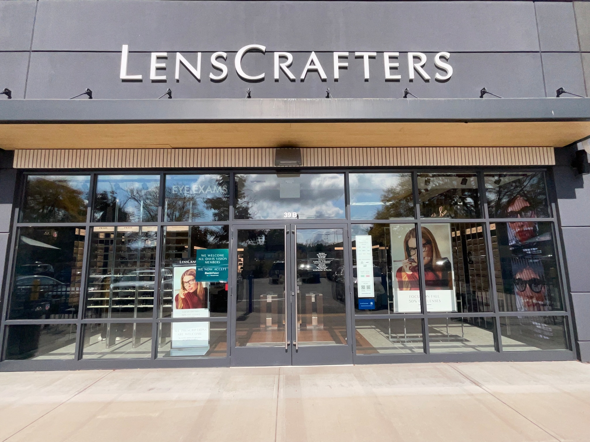 LensCrafters Image