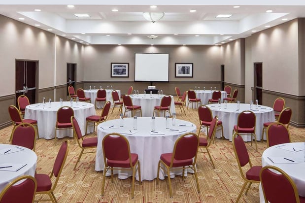 Images DoubleTree by Hilton Hotel Newark Airport