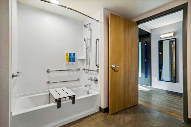 Images Tru by Hilton Colorado Springs Airport