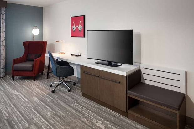 Images Hilton Garden Inn Madison Downtown