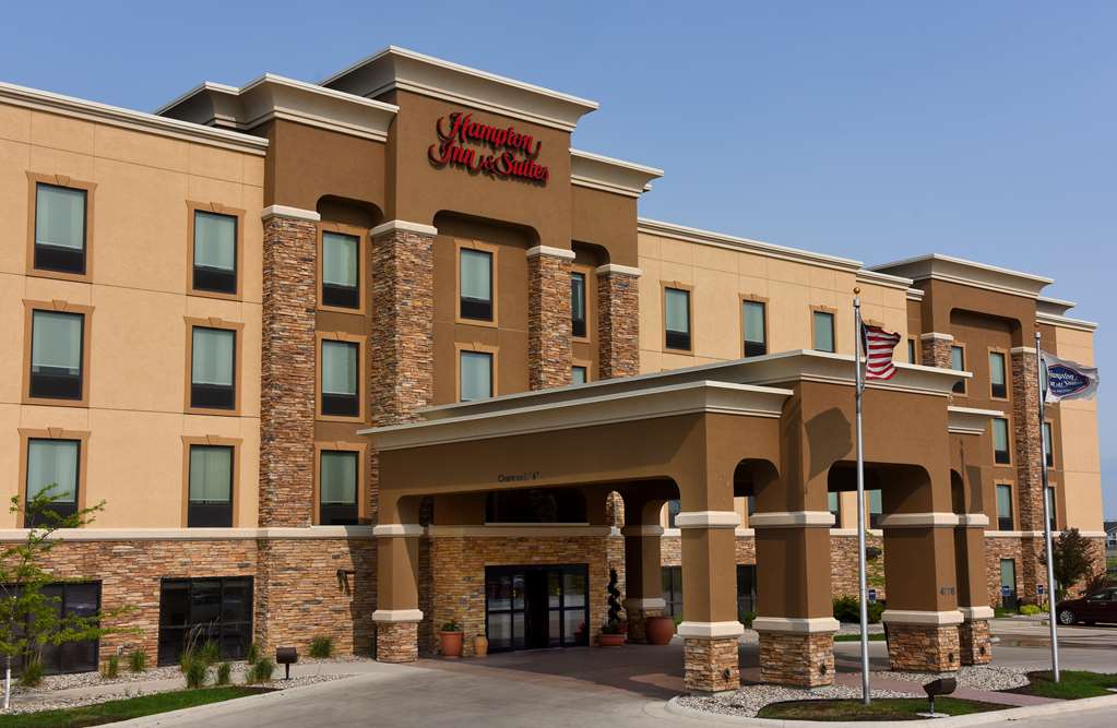 Exterior Hampton Inn & Suites Fargo Medical Center Fargo (701)356-8070
