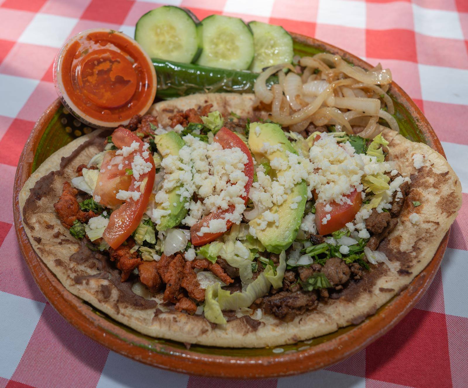 Quesadillas chilangas Image