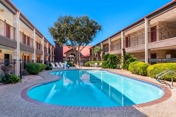 Images SureStay Plus by Best Western San Antonio Fiesta Inn