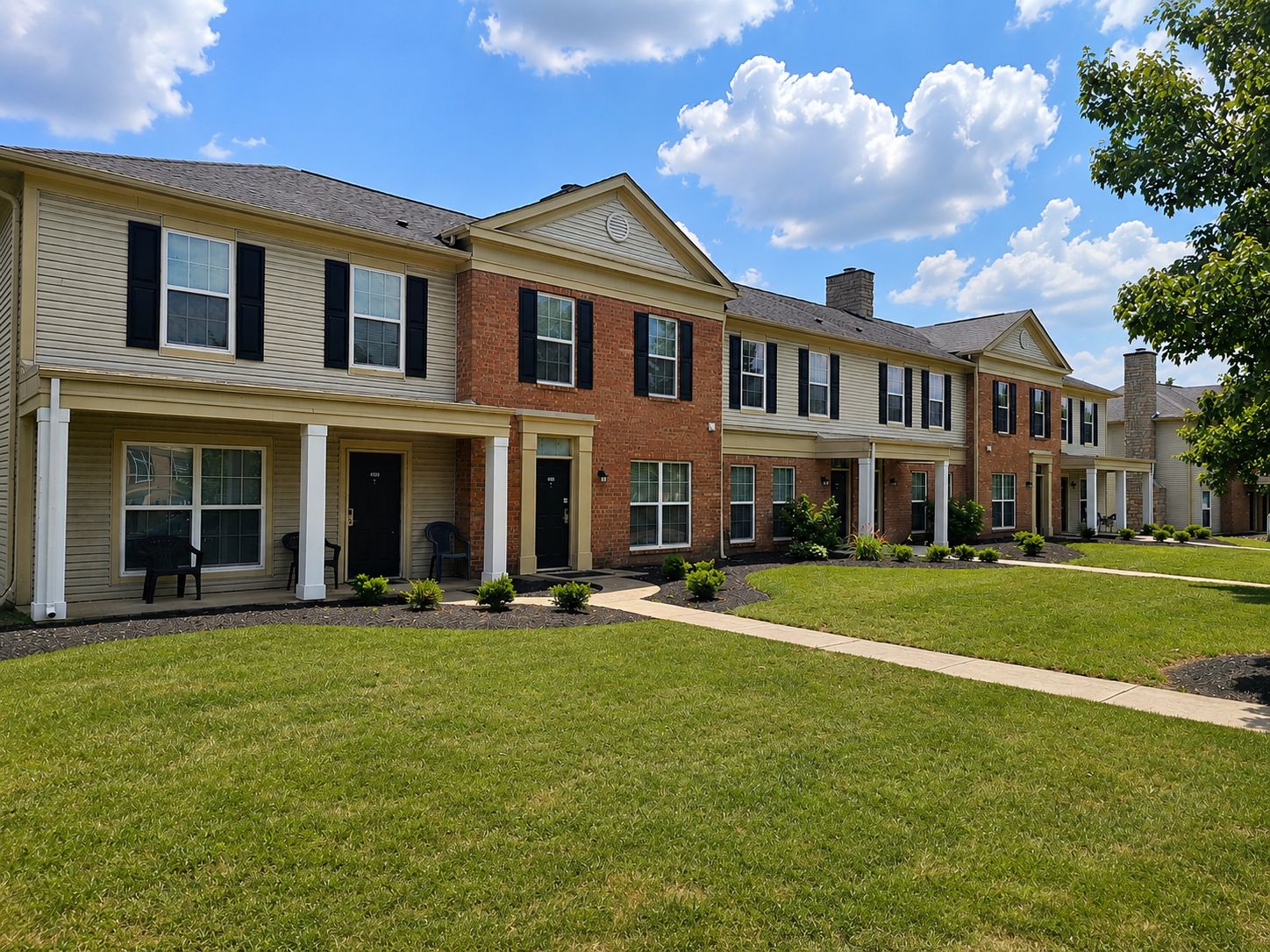 The Bradford at Easton Apartments & Townhomes