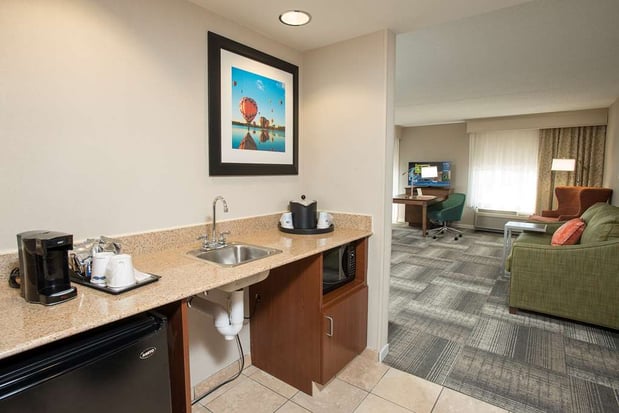 Images Hampton Inn & Suites Cincinnati-Union Centre