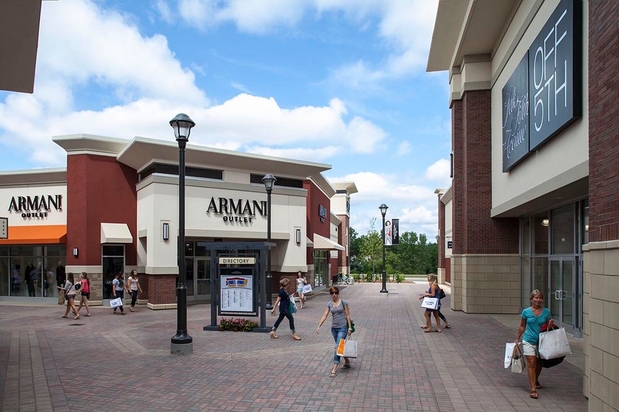 Images Twin Cities Premium Outlets
