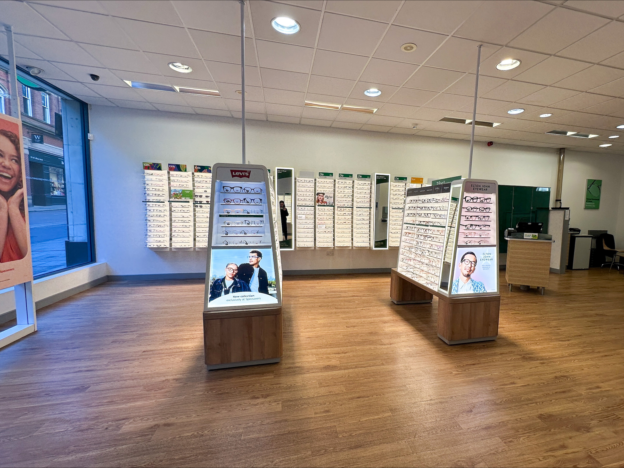 Specsavers Opticians and Audiologists - Leeds