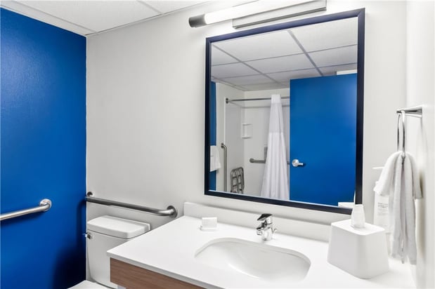 Images Spark by Hilton Lexington