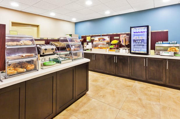 Images Candlewood Suites Building 3440