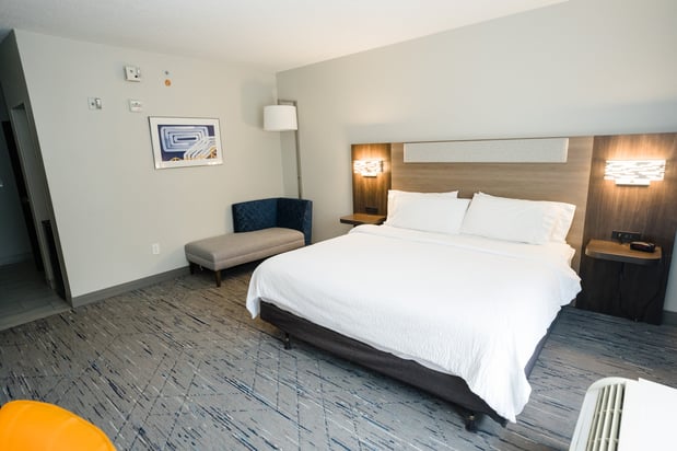 Images Holiday Inn Express & Suites Kodak East-Sevierville by IHG