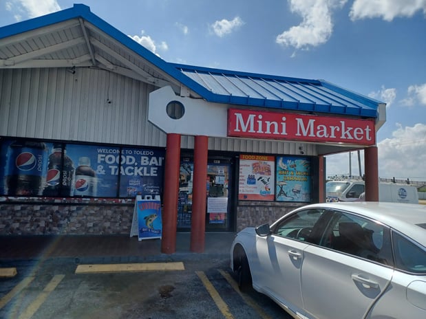 Images CoinFlip Bitcoin ATM - Toledo Mini Market (Miami)