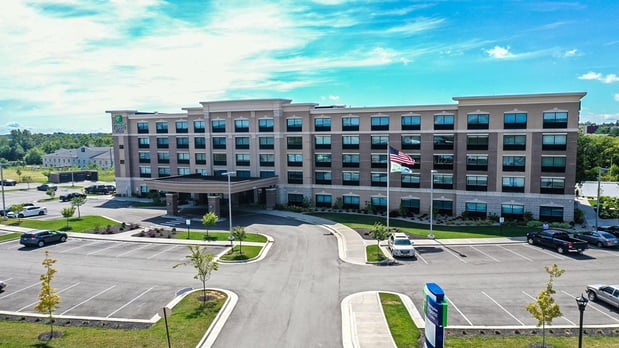 Images Holiday Inn Express & Suites Elizabethtown North by IHG
