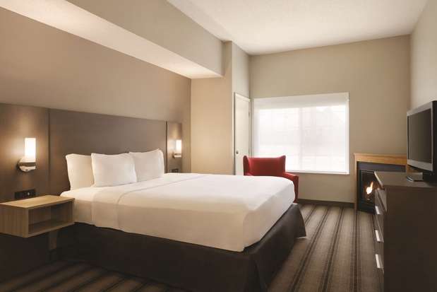 Images Country Inn & Suites by Radisson, Indianapolis Airport South, IN