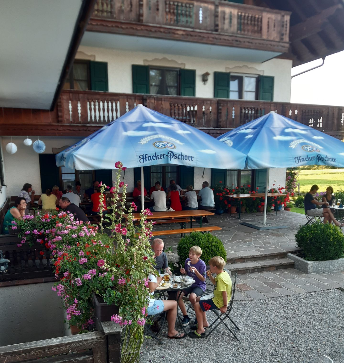 St. Leonhard Pension, Leonhardistr. 2 in Murnau