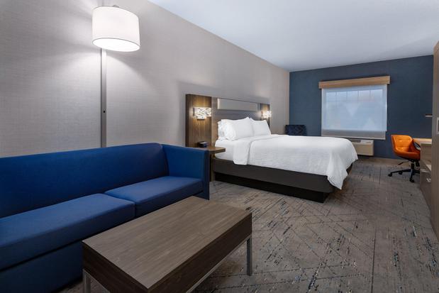 Images Holiday Inn Express & Suites Monaca - Center Township, an IHG Hotel