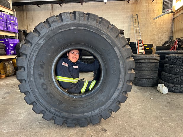 Images CB Truck Tire Service Inc