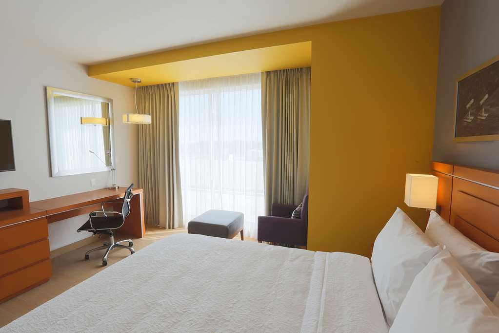 Images Hampton Inn & Suites by Hilton Paraiso