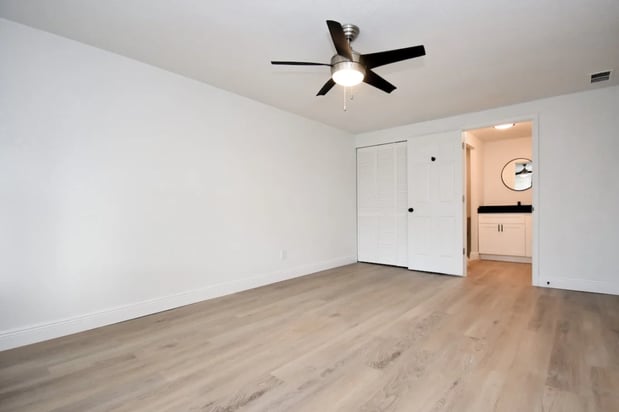 Images The Sands on Clearlake Apartments