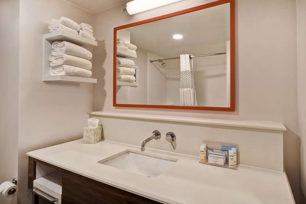 Images Hampton Inn Birmingham-Colonnade 280