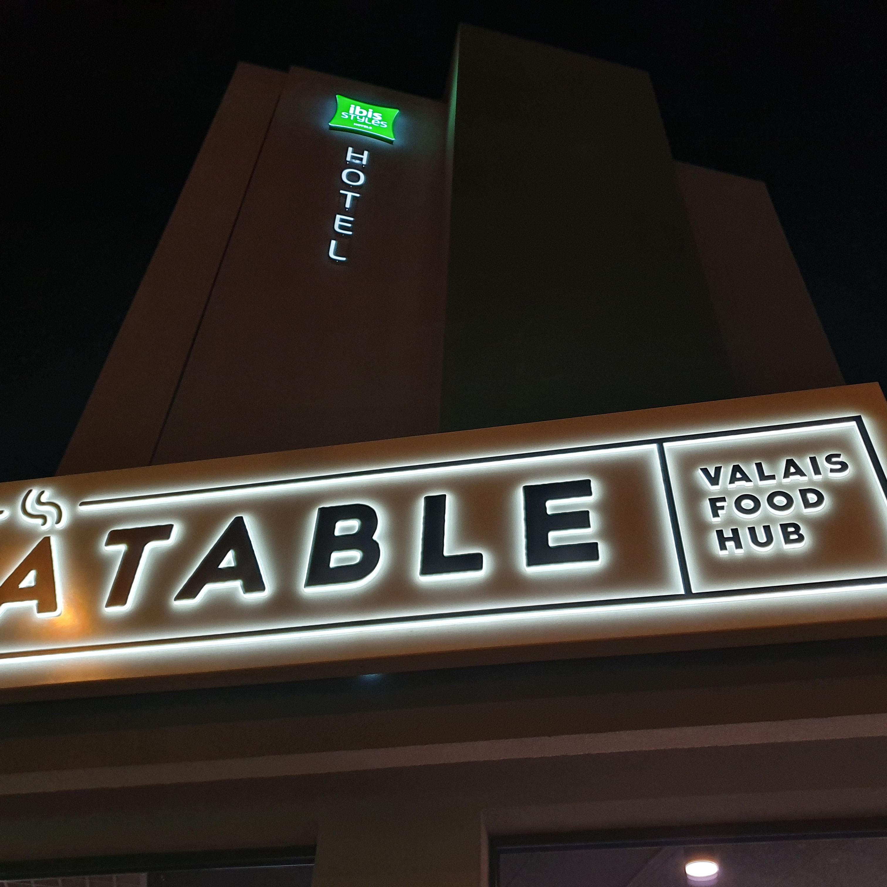 Bilder Restaurant - ATABLE -