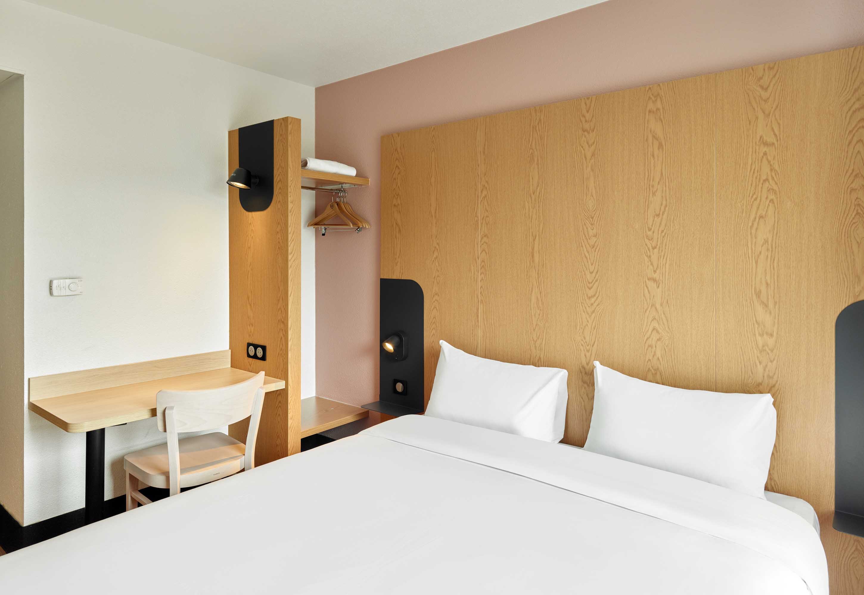 B&B HOTEL Paris Romainville Noisy-Le-Sec