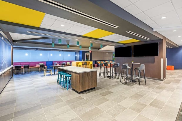 Images Tru by Hilton Laredo Airport