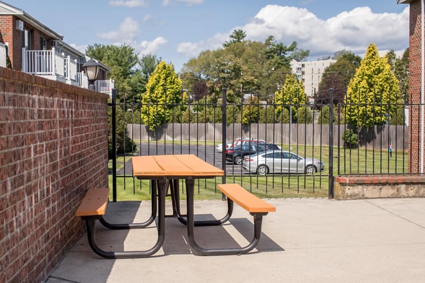 Images Princeton Green Apartments