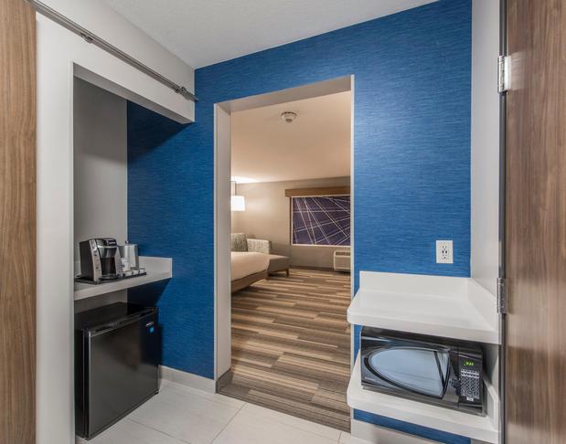 Images Holiday Inn Express & Suites Phoenix North - Happy Valley by IHG