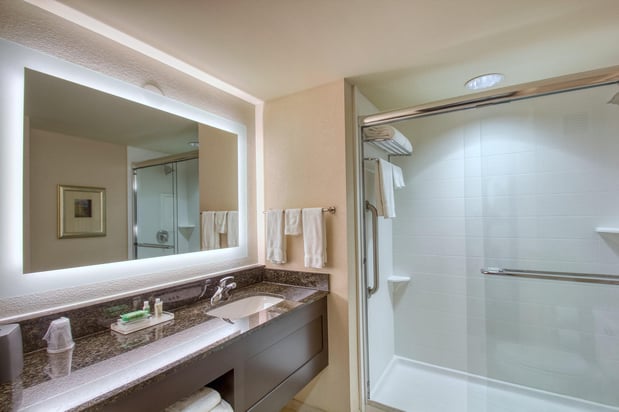 Images Holiday Inn & Suites Atlanta Airport-North by IHG