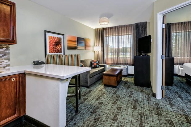 Images Staybridge Suites Lubbock - University Area by IHG