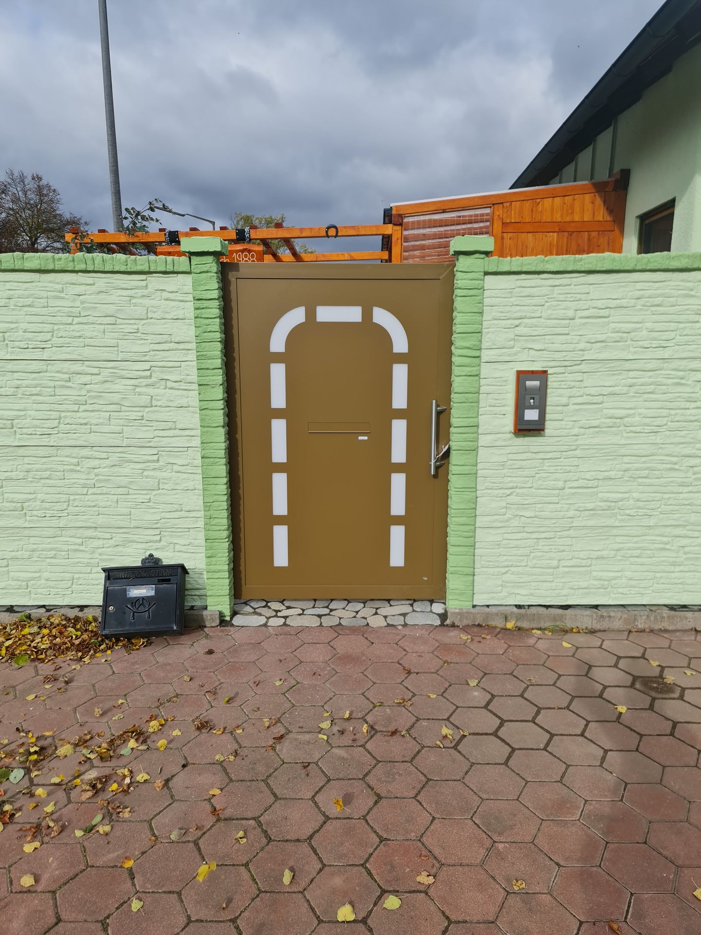 Schlosserei Ott Metallbau Schlüsseldienst GmbH, Schulstr. 15 in Zirndorf