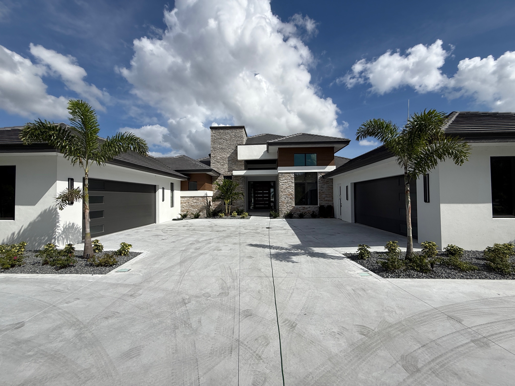 Quartz & Granite Solutions Image