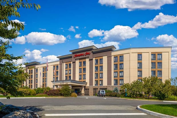 Images Hampton Inn Carlstadt-At The Meadowlands