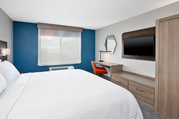 Images Holiday Inn Express & Suites Buffalo by IHG