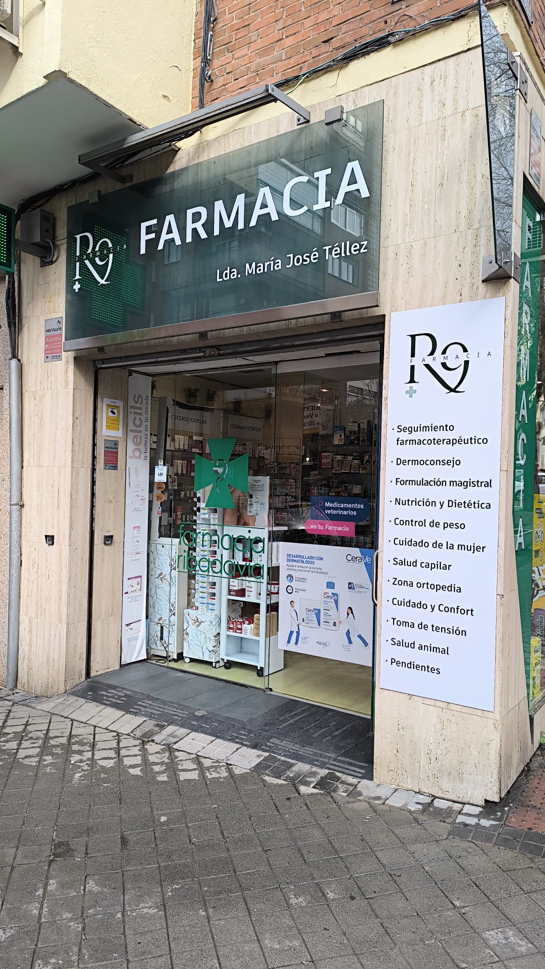 Images Farmacia Ribadavia 9