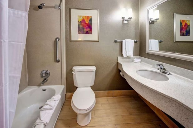 Images Hilton Garden Inn Portland Airport