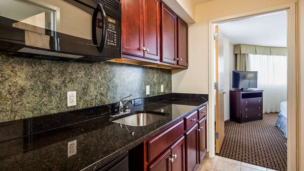 Images Best Western Plus Philadelphia Airport South at Widener University