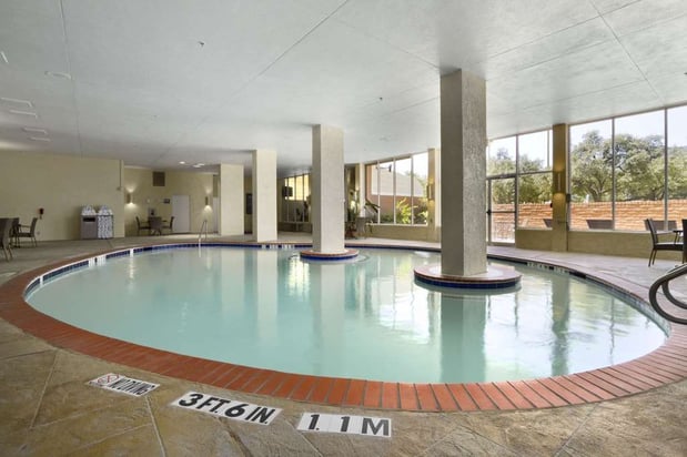 Images Embassy Suites by Hilton Dallas Market Center