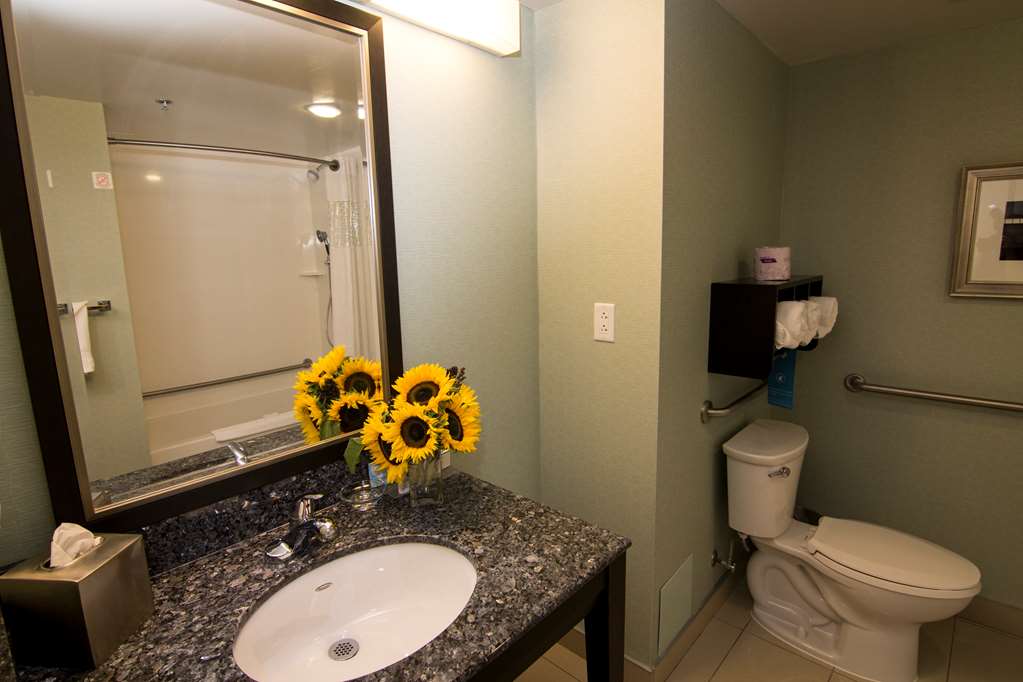 Images Hampton Inn & Suites by Hilton St. John's Airport
