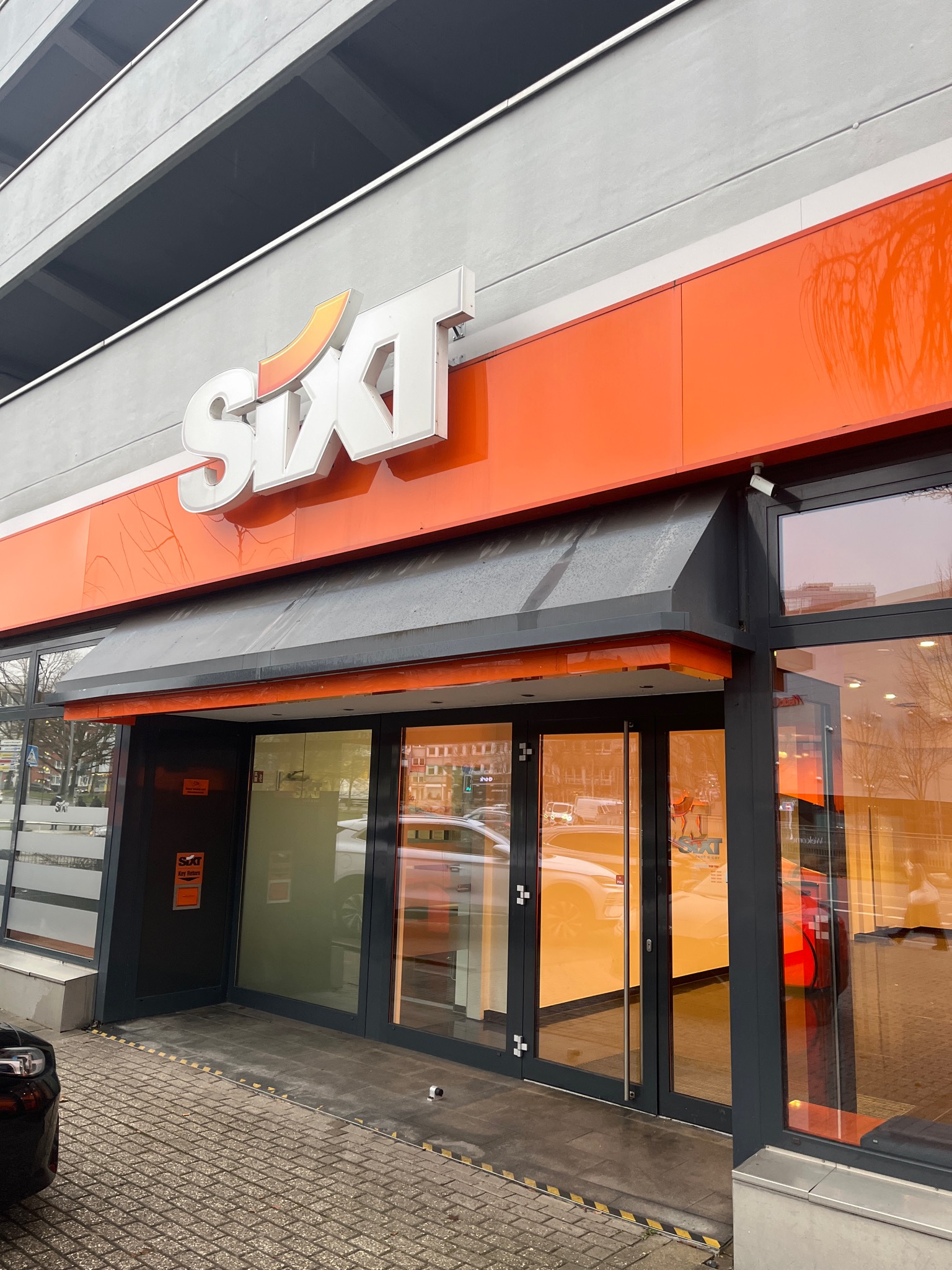 SIXT Auto- und Transportervermietung Essen Limbecker Platz, Ostfeldstr. 9 in Essen