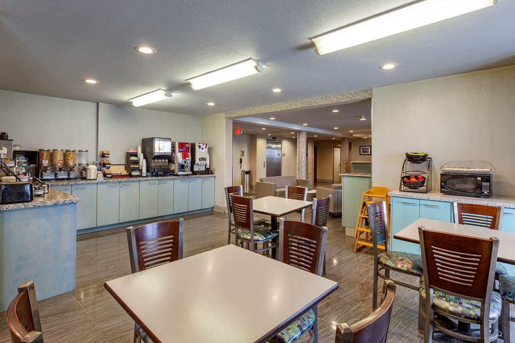 Images Best Western Plus Woodstock Inn & Suites