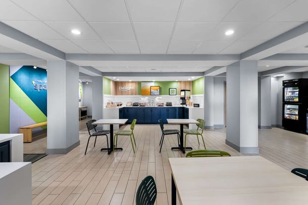 Images Spark by Hilton Calhoun