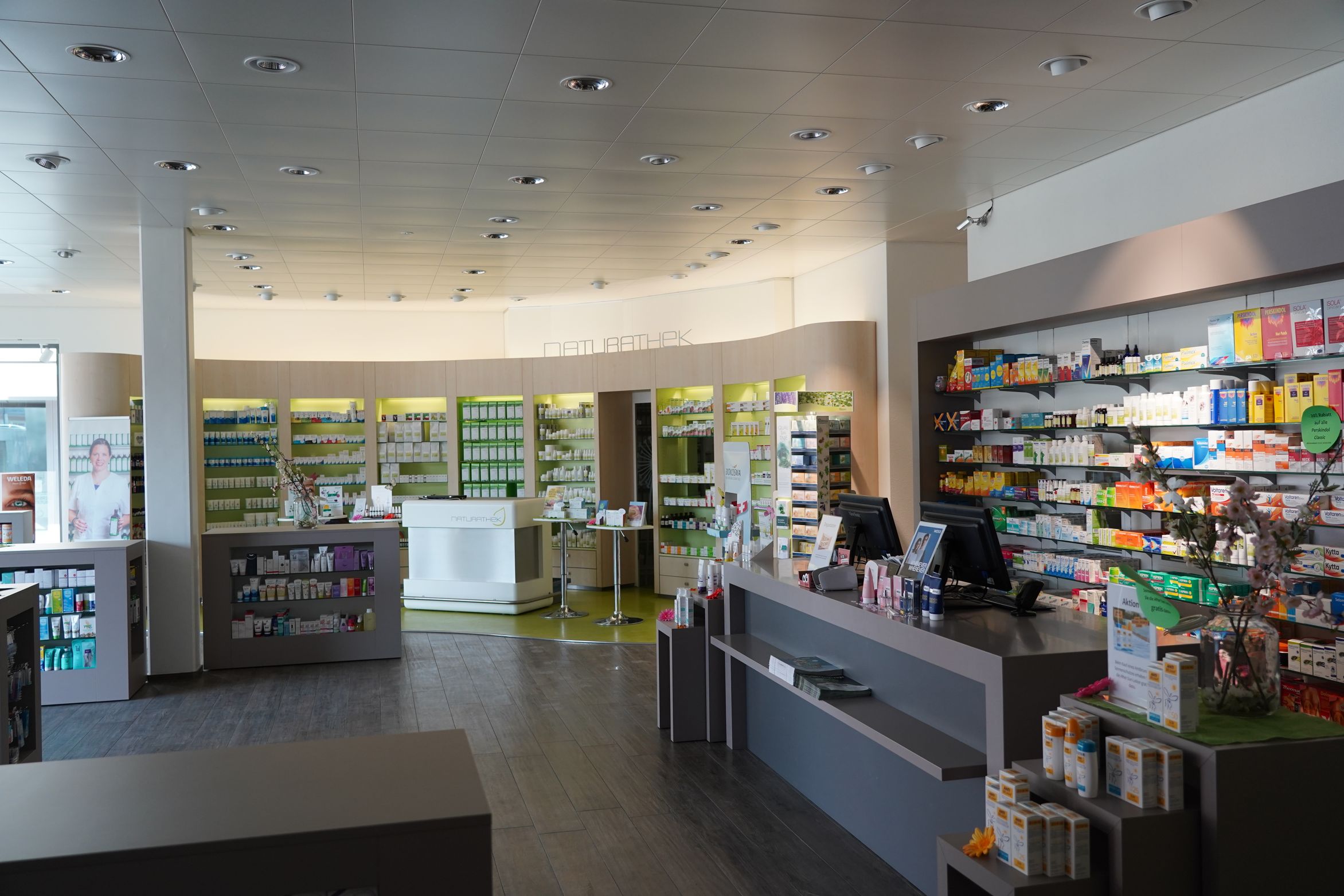 Bilder Drogerie Balance AG